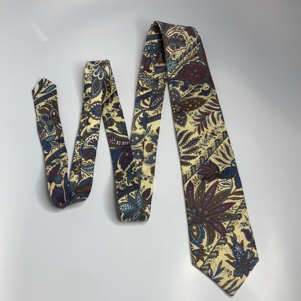 Vintage Stafford silk tie floral print‎